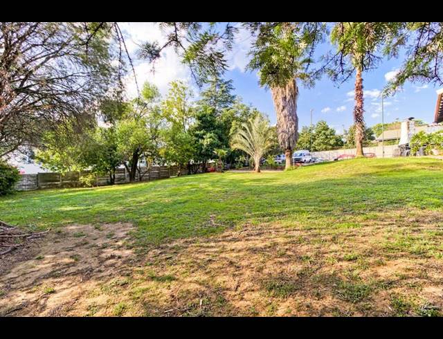 LAND FOR SALE IN BRYANSTON